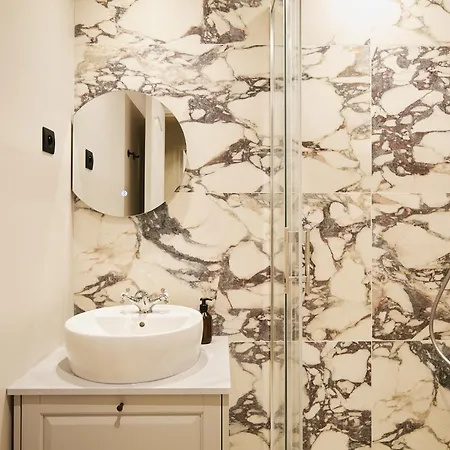 Desnouettes - Duke Housing Parigi