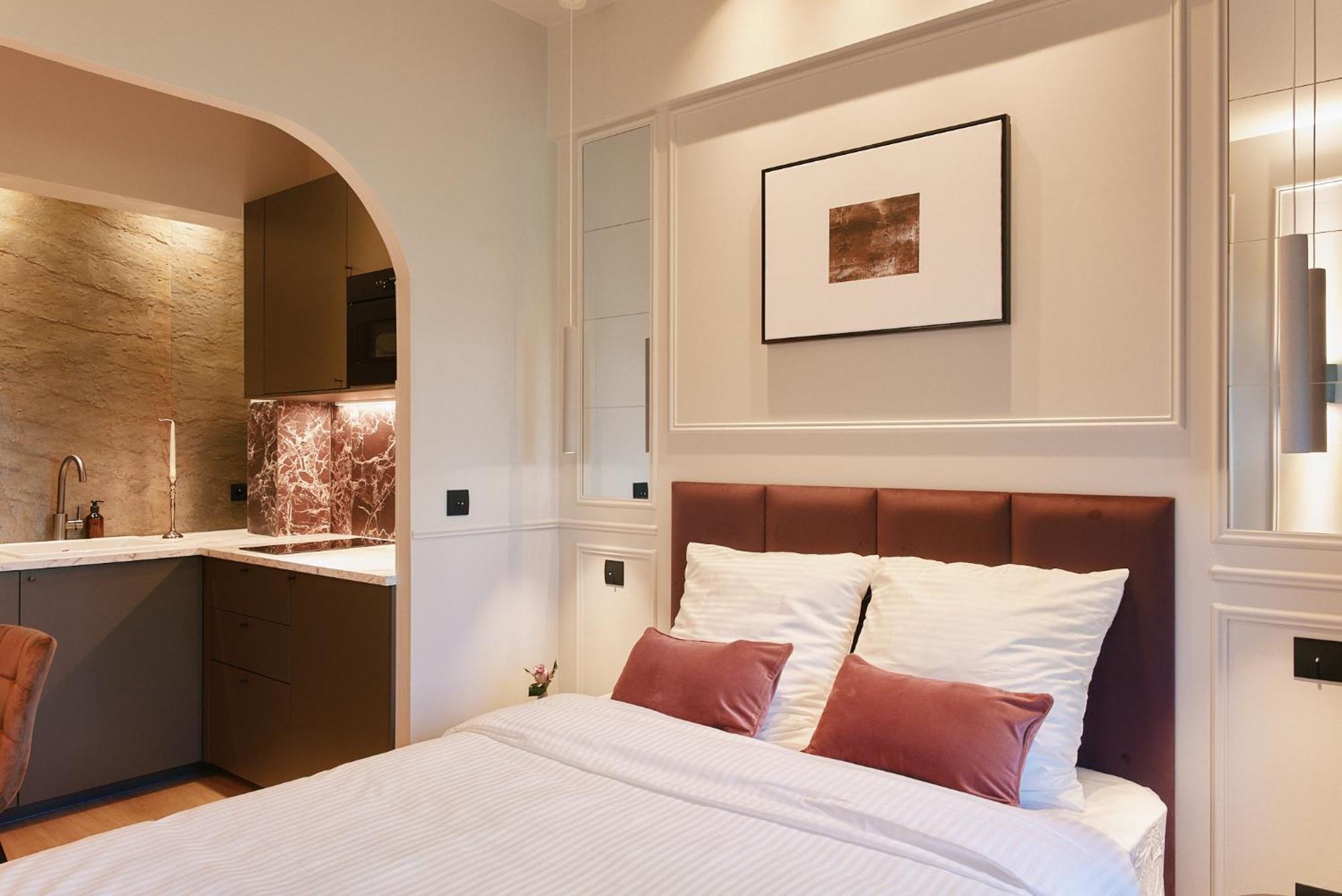 Desnouettes - Duke Housing